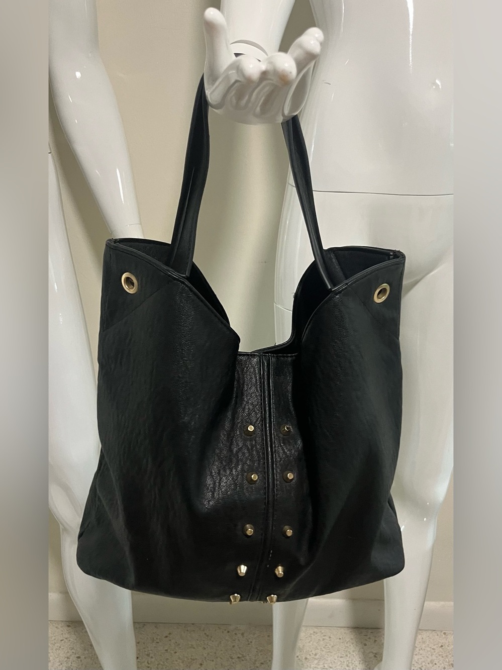 Jessica Simpson SAMANTHA VINYL TOTE BAG IN METEORITE